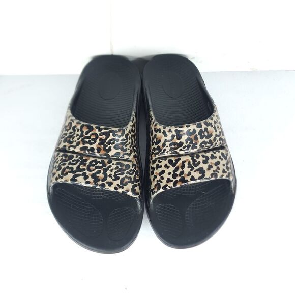 OOFOS Ooahh US M8 M10 Cheetah Print Black Slides Sandals Shoes Limited Edition - Picture 4 of 16